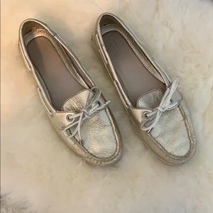 Sperry gold/white boat shoes sz 6